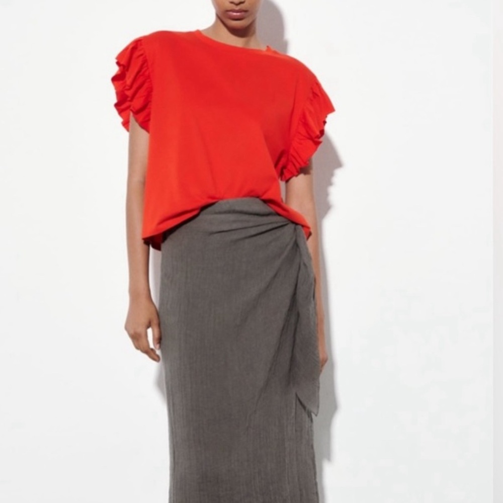 ZARA RUFFLE SLEEVE TEE